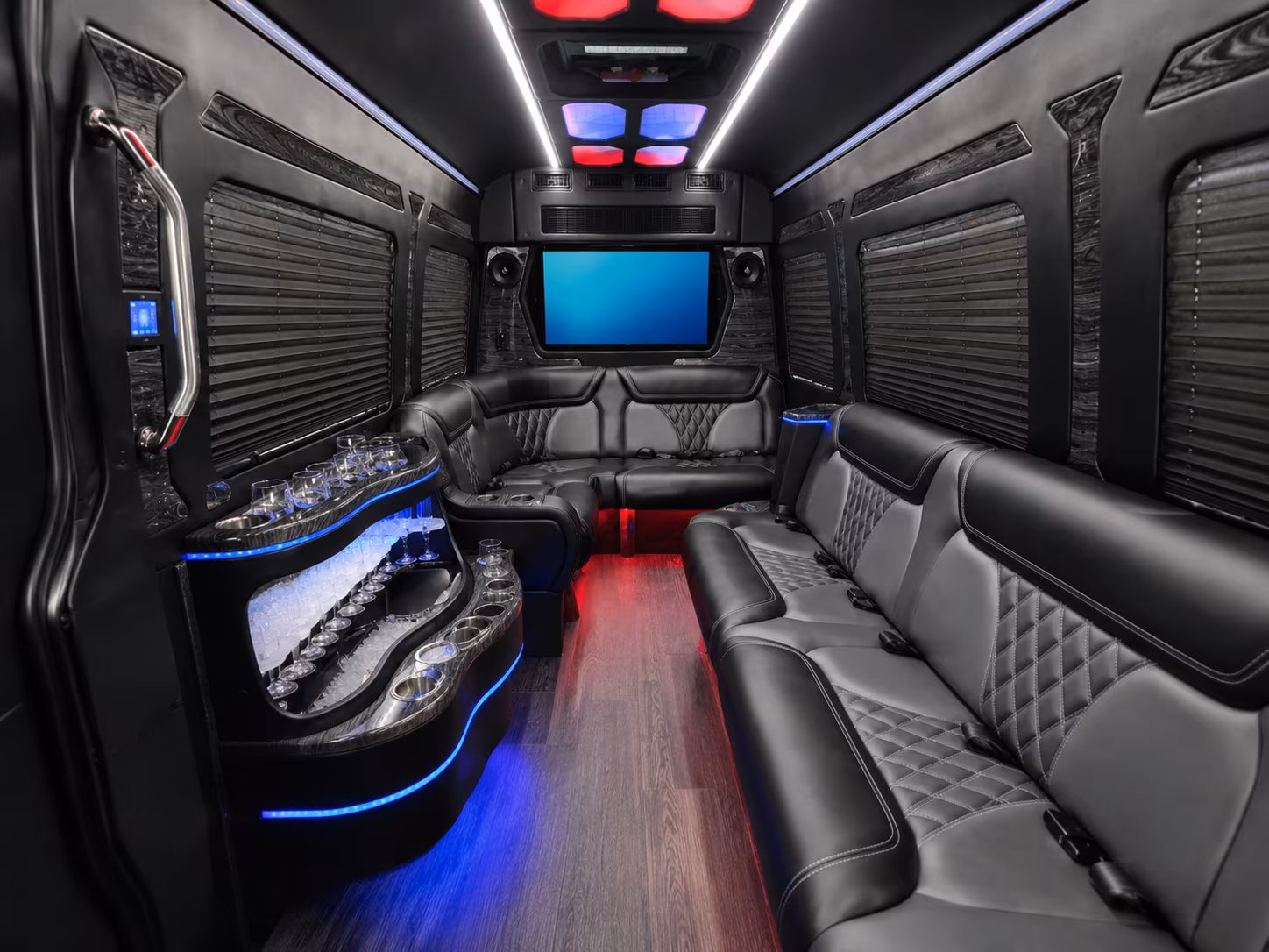 busrentalkennewick com makes seattle and portland group travel from kennewick easy