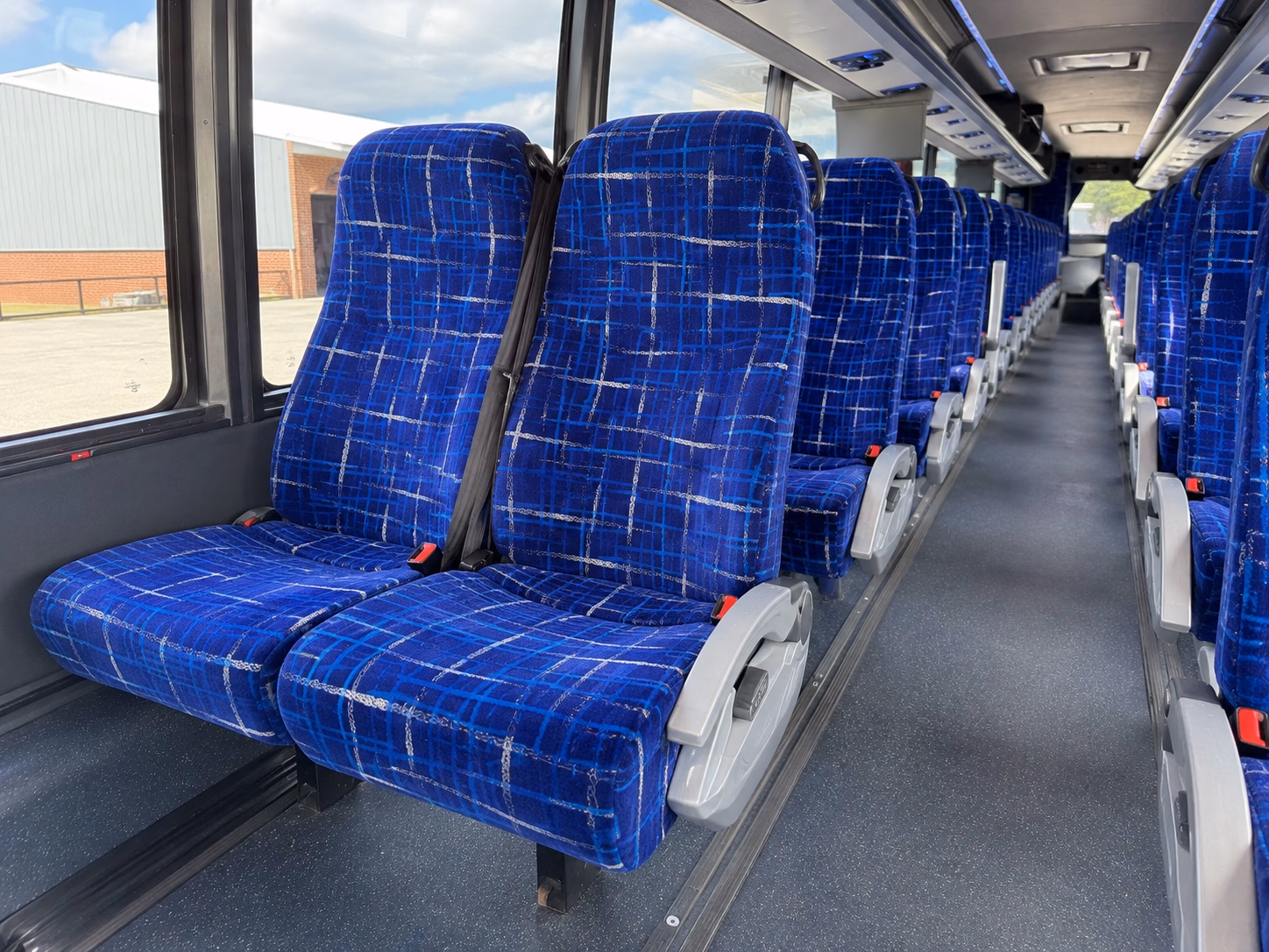 how distance and duration affect charter bus rates in kennewick