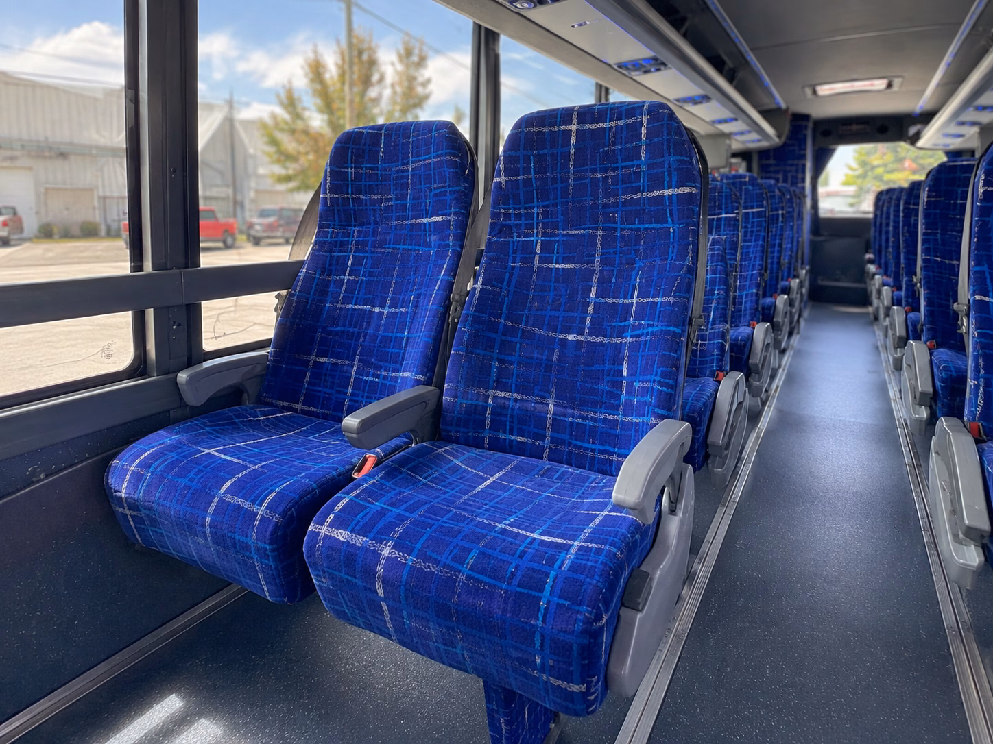 how the type of bus changes the price in kennewick washington